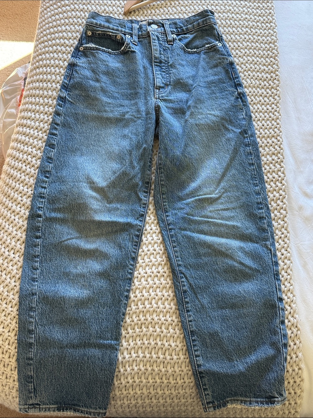 Madewell women’s balloon Denim Jeans 24